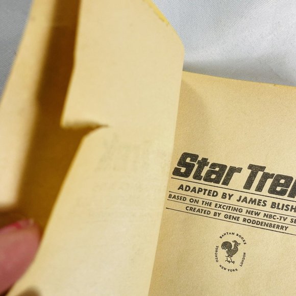 Star Trek Chilling Journey Through Worlds Beyond Imagination Vintage Paper Book - Picture 5 of 9